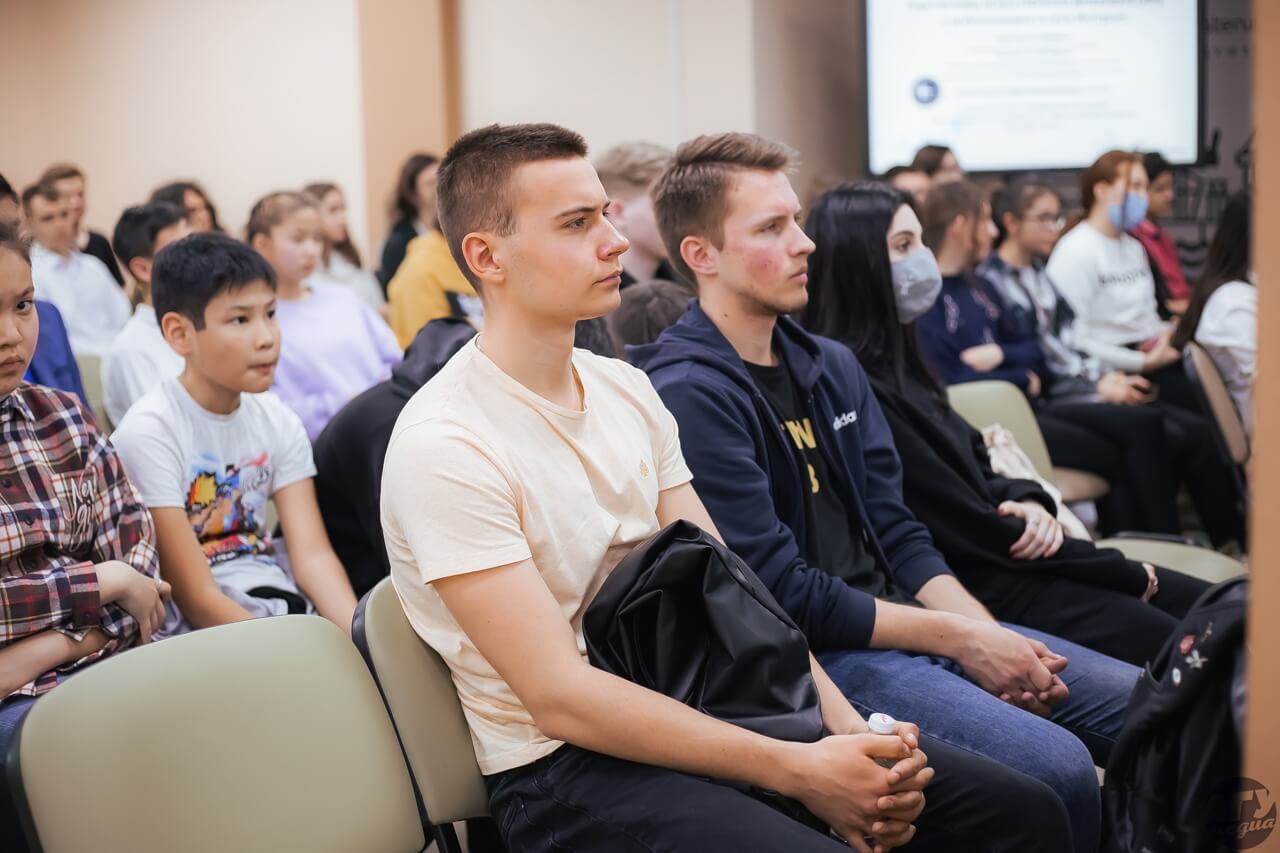 Преподаватель Петрозаводского госуниверситета прочёл в АГУ лекцию об искусственном интеллекте